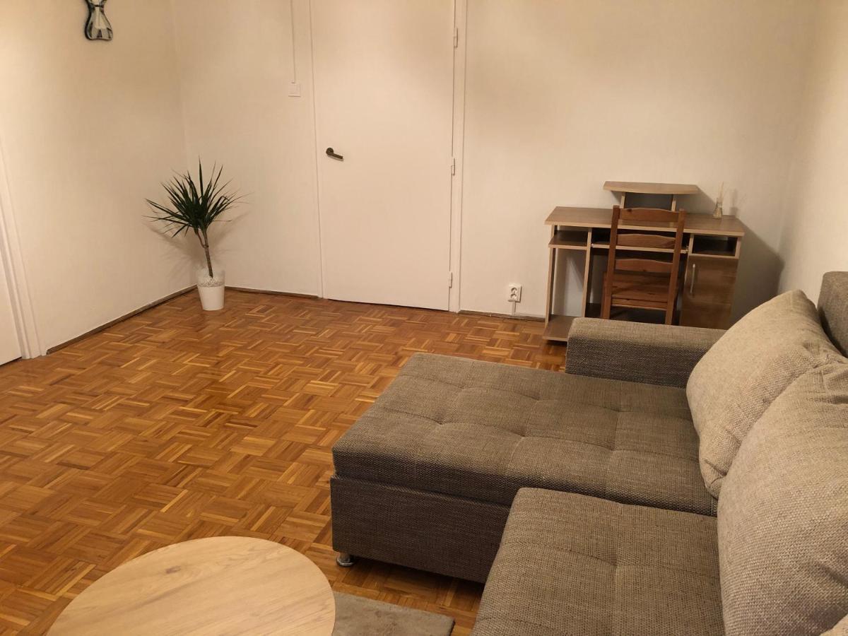 Karman Apartman - 2 Bedroom Entire Flat In The Center Ясберень Экстерьер фото