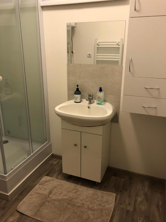 Karman Apartman - 2 Bedroom Entire Flat In The Center Ясберень Экстерьер фото