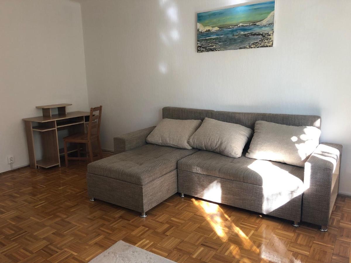 Karman Apartman - 2 Bedroom Entire Flat In The Center Ясберень Экстерьер фото
